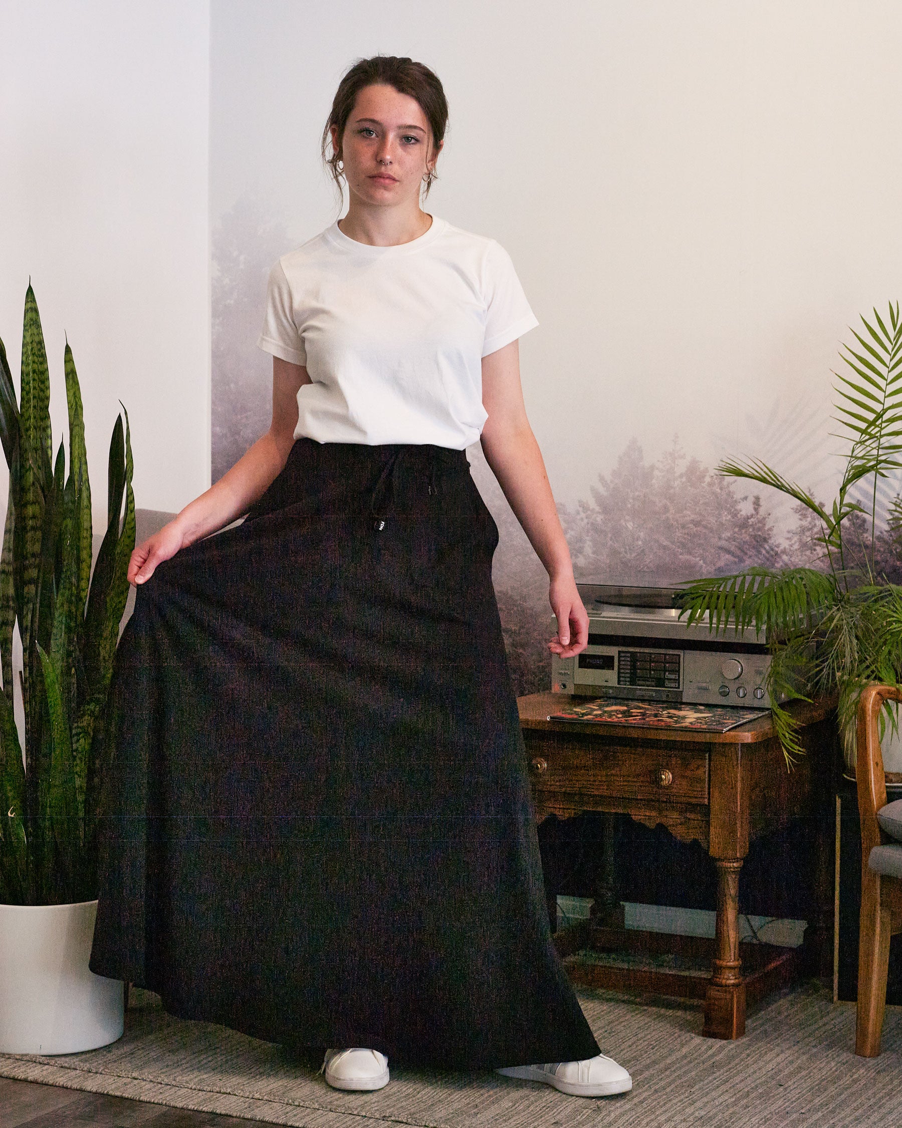 BLACK JERSEY FLARE SKIRT - Made in Canada - 100% Cotton – FRÈRE DU