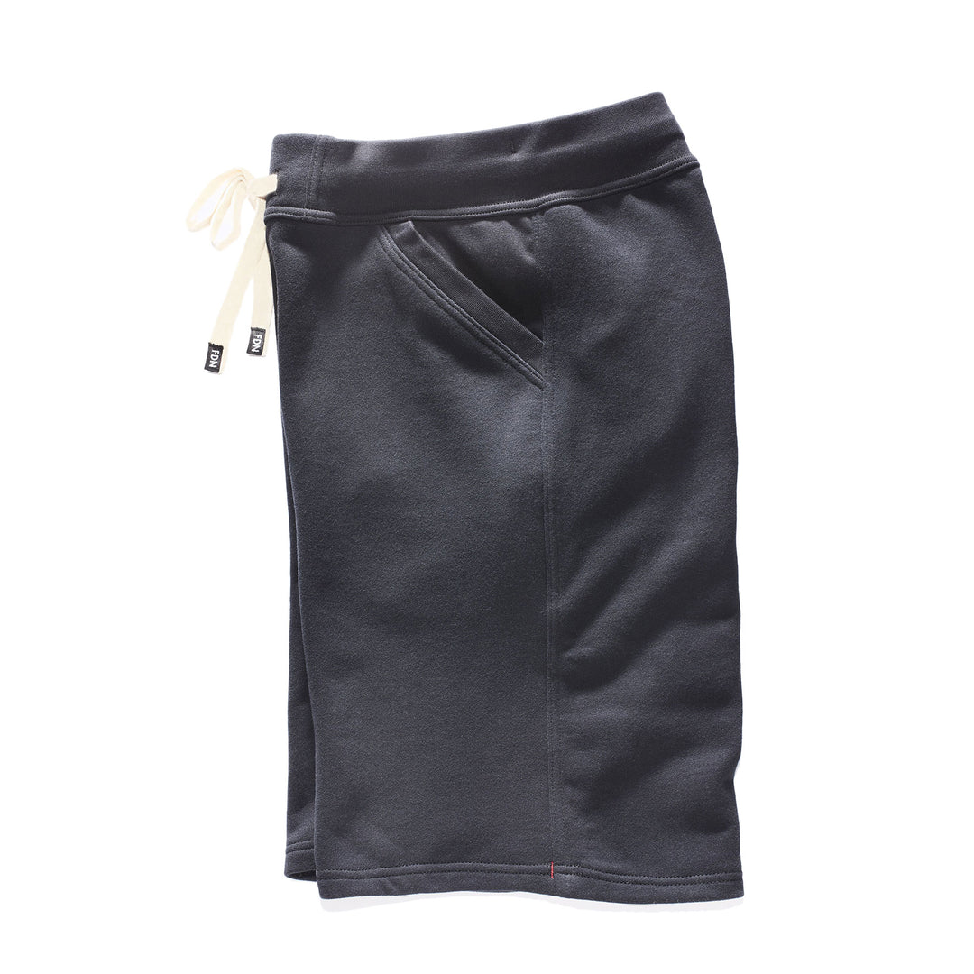 Black Noir Sweat Shorts Sustainable Mens Womens Comfortable Luxury Sueded Napped Soft French Felted Cotton Terry Fabriqué au Canada. Angled front pockets and inner leg rib gusset. Cotton Drawcord clothing made in canada